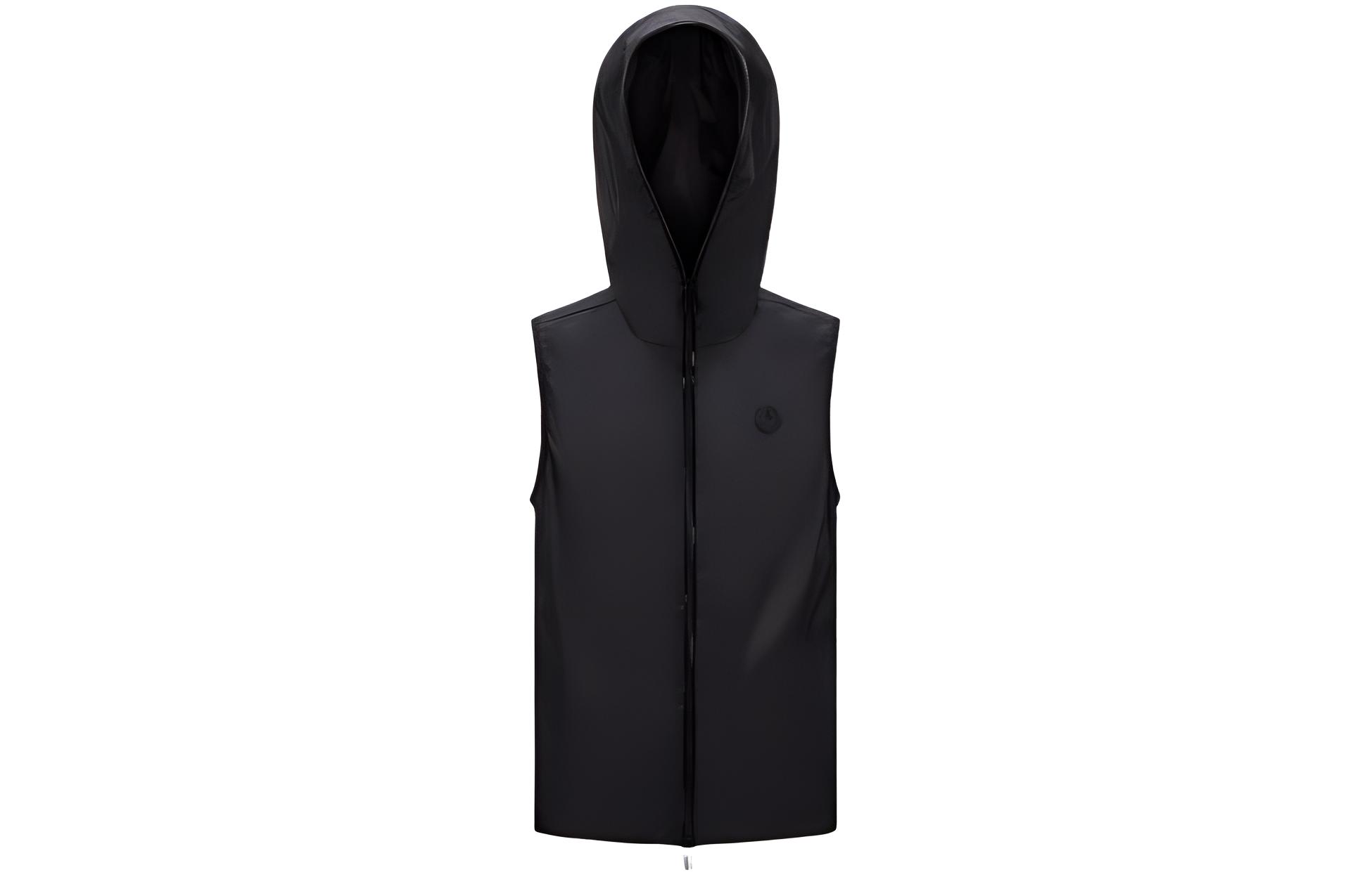 Moncler SS23  Black Solid Logo Patch Zip-Up Hooded Vest. I10911A0010768352999