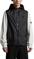 Purchase Moncler SS23 黑色實心標誌補丁拉鍊連帽背心. I10911A0010768352999