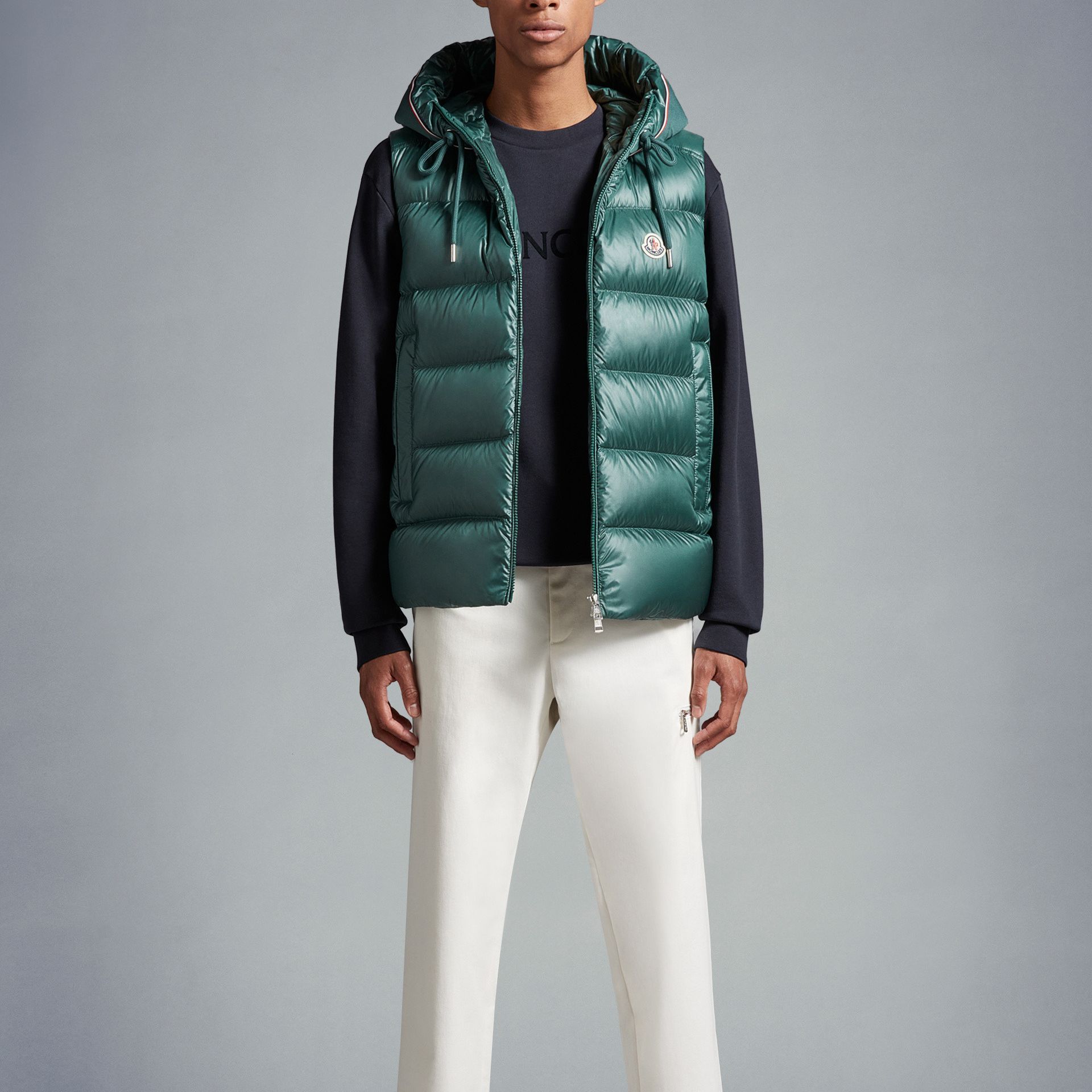 Moncler SS23  Green Sleeveless Vest with Logo Print Hoodie. I20911A00046595ZZ867 圖 6