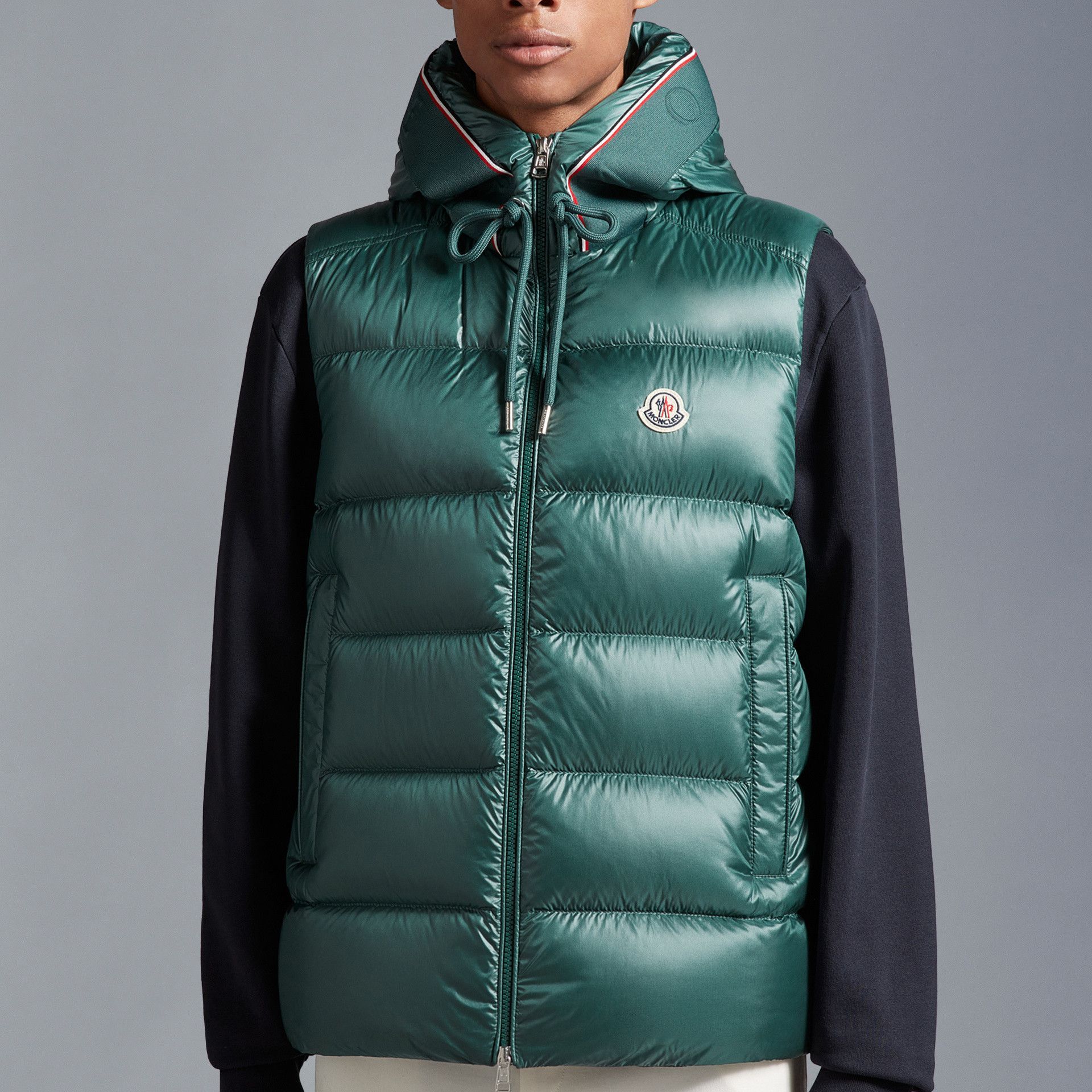 Moncler SS23  Green Sleeveless Vest with Logo Print Hoodie. I20911A00046595ZZ867 圖 7