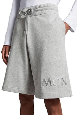 몽클레르 SS23 그레이 솔리드 컬러 캐주얼 스트레이트 핏 반바지. I20918H0000189A2L986 Purchase 몽클레르 SS23 그레이 솔리드 컬러 캐주얼 스트레이트 핏 반바지. I20918H0000189A2L986
