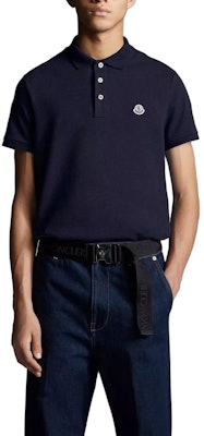 Moncler SS23 Baju Polo Biru Tua dengan Rekaan Patch Logo Solid. I10918A000198455677X Purchase Moncler SS23 Baju Polo Biru Tua dengan Rekaan Patch Logo Solid. I10918A000198455677X