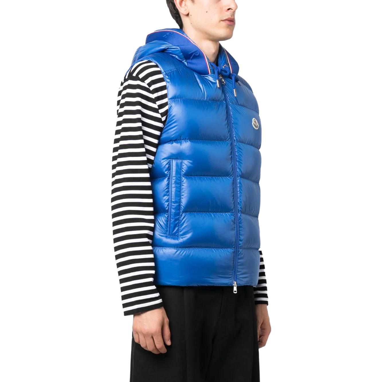 Purchase Moncler SS23 Rompi Biru Tanpa Lengan Logo Cetak Warna Solid dengan Hoodie I20911A00046595ZZ731