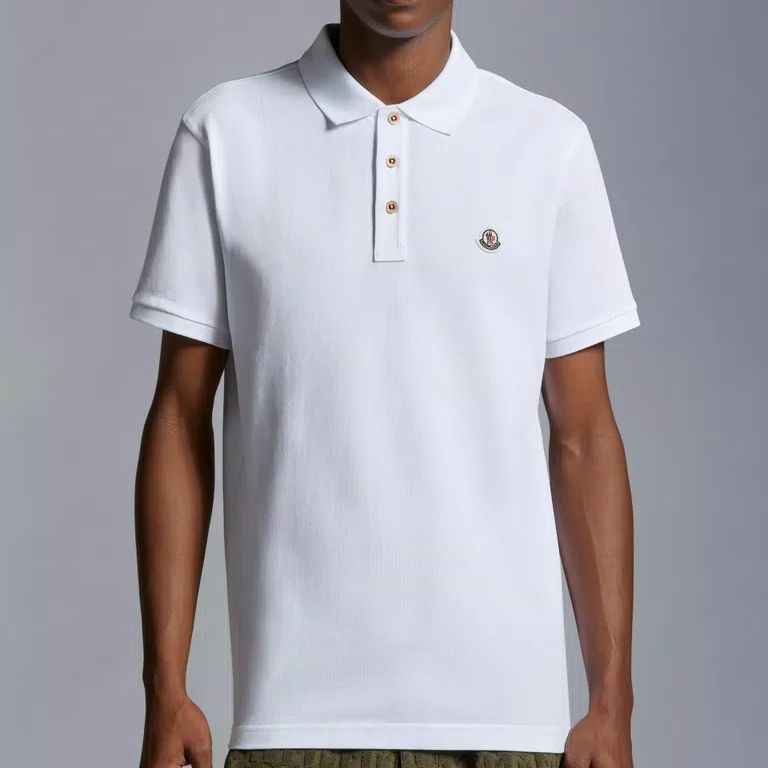 Purchase Moncler SS23 Kemeja Polo Lengan Pendek Putih Logo Patch. I10918A0001984556001