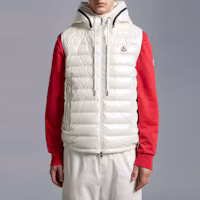 Lookbook Moncler SS23 光澤徽標連帽拉鍊背心 白色 男款 I10911A00059596J9001
