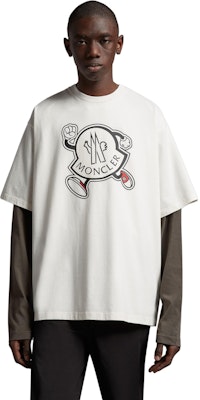 Moncler SS23 男款logo印花休閒短袖T恤 米白色 I10918C00010M2643034 Shop Moncler SS23 男款logo印花休閒短袖T恤 米白色 I10918C00010M2643034