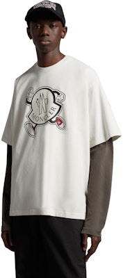 Moncler SS23 男款logo印花休閒短袖T恤 米白色 I10918C00010M2643034 Purchase Moncler SS23 男款logo印花休閒短袖T恤 米白色 I10918C00010M2643034