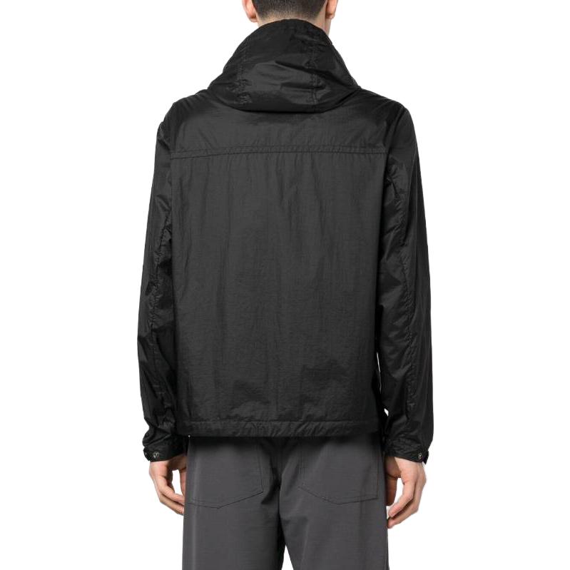 Shop Chaqueta Negra con Capucha Moncler SS23 Samakar Logo Patch 1A00152595F3SAMAKAR999