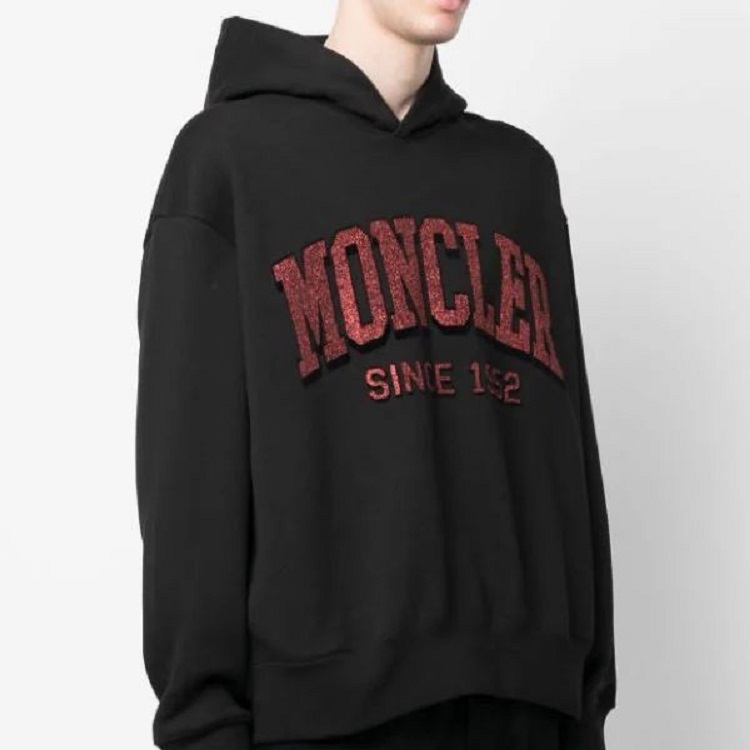 Moncler SS23 Sequin Logo Printed Loose Fit Pullover Hoodie for Men. I10918G00020M2642 圖 5