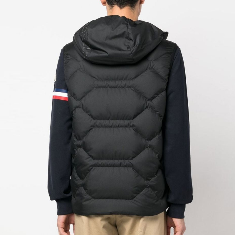 Shop Moncler SS23 Jaket Hooded Down Quilted Solid Hitam. I10911A00031596IU999
