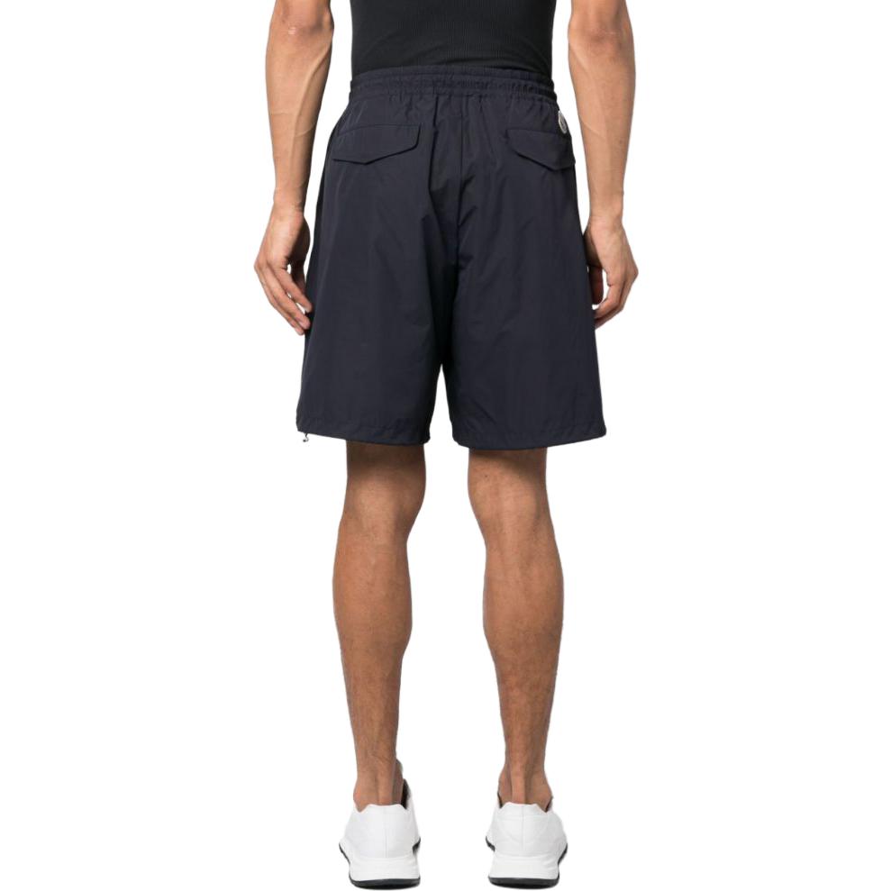 Shop Moncler SS23 素面直筒抽繩短褲 海軍藍特別版 I10912B0001254A91