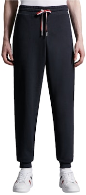 Moncler SS24 Navy Loose-Fit Drawstring Casual Pants with Side Pockets. J10918H00003899WC778 Lookbook Moncler SS24 Navy Loose-Fit Drawstring Casual Pants with Side Pockets. J10918H00003899WC778