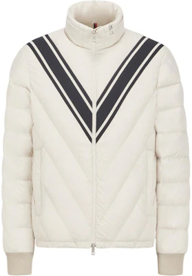 モンクレール SS24 ショートパファージャケット ベージュ プリントデザイン入り. J10911A00005549SK20F Buy モンクレール SS24 ショートパファージャケット ベージュ プリントデザイン入り. J10911A00005549SK20F