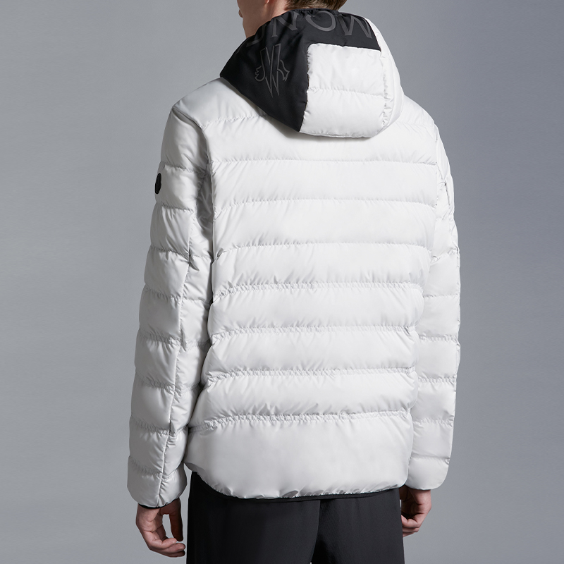Moncler SS24  Short Reflective Logo Hooded Down Jacket Light Grey J10911A000175973I91Y 圖 5