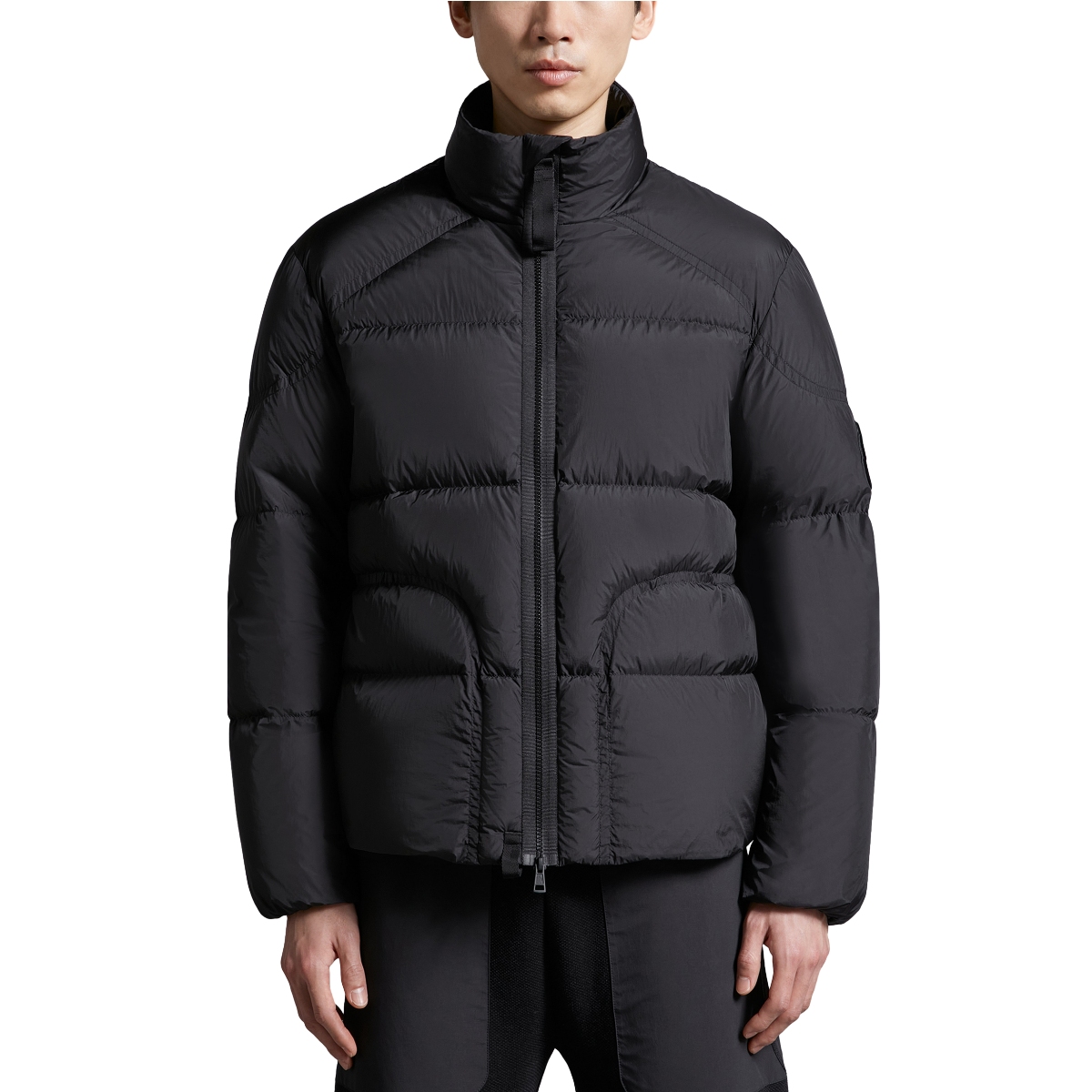 Moncler SS24 CHAOFENG Dragon Capsule Long Sleeve Short Puffer Jacket Black Unisex J10911A000595396L999 圖 4