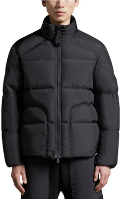 盟可睐 SS24 CHAOFENG龙胶囊系列黑色短款羽绒夹克长袖男女同款 J10911A000595396L999 Shop 盟可睐 SS24 CHAOFENG龙胶囊系列黑色短款羽绒夹克长袖男女同款 J10911A000595396L999