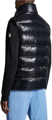 Chaqueta Unisex Moncler SS24 PARKE Sin Plumas con Logo Patch Negra. J10911A00079595GJ991 Shop Chaqueta Unisex Moncler SS24 PARKE Sin Plumas con Logo Patch Negra. J10911A00079595GJ991