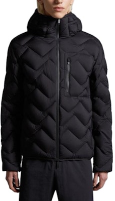 Moncler SS24 Jaket Unisex Steliere Hooded Down Quilted Hitam. J10911A00020596K7999 Lookbook Moncler SS24 Jaket Unisex Steliere Hooded Down Quilted Hitam. J10911A00020596K7999