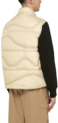 盟可睐 SS24 男士白色无袖拉链马甲 J10911A001195396L038 Lookbook 盟可睐 SS24 男士白色无袖拉链马甲 J10911A001195396L038