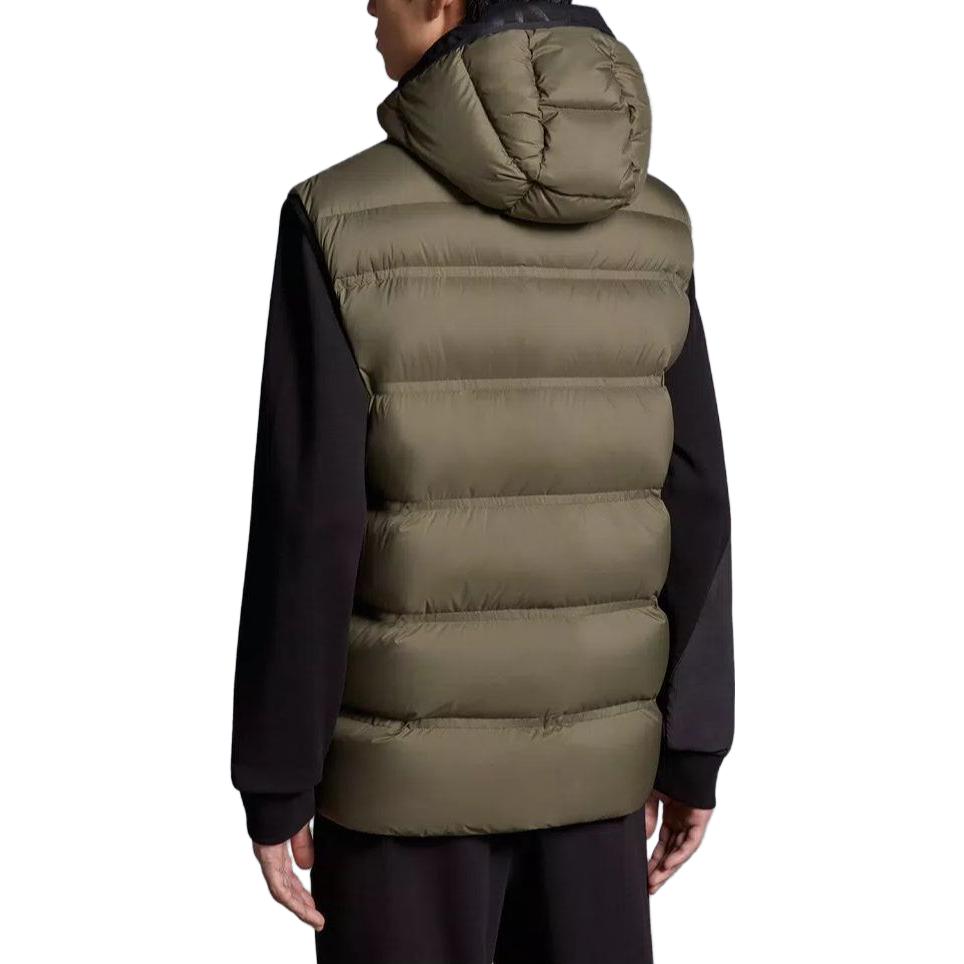 Shop Moncler Tamega 橄欖綠連帽無袖背心休閒外套。 I20911A00178596K7818