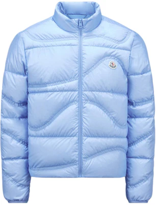 Moncler TAYRONA FW24 Jaket Down Biru Unisex Logo Print dengan Resleting Depan. J10911A001175396L71B Order Moncler TAYRONA FW24 Jaket Down Biru Unisex Logo Print dengan Resleting Depan. J10911A001175396L71B