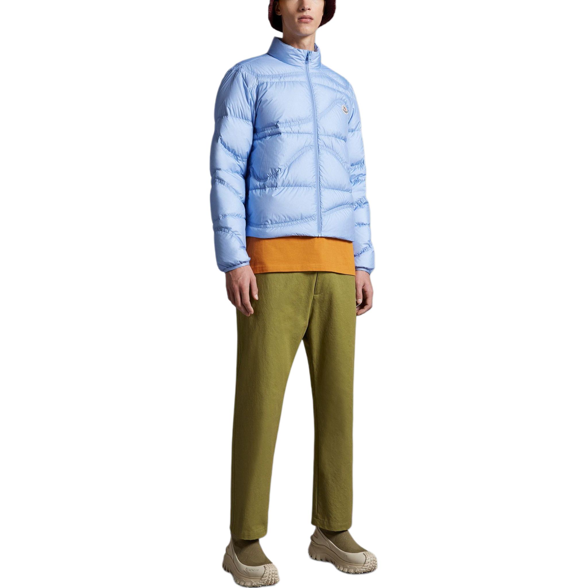 Lookbook Moncler TAYRONA FW24 Jaket Down Biru Unisex Logo Print dengan Resleting Depan. J10911A001175396L71B