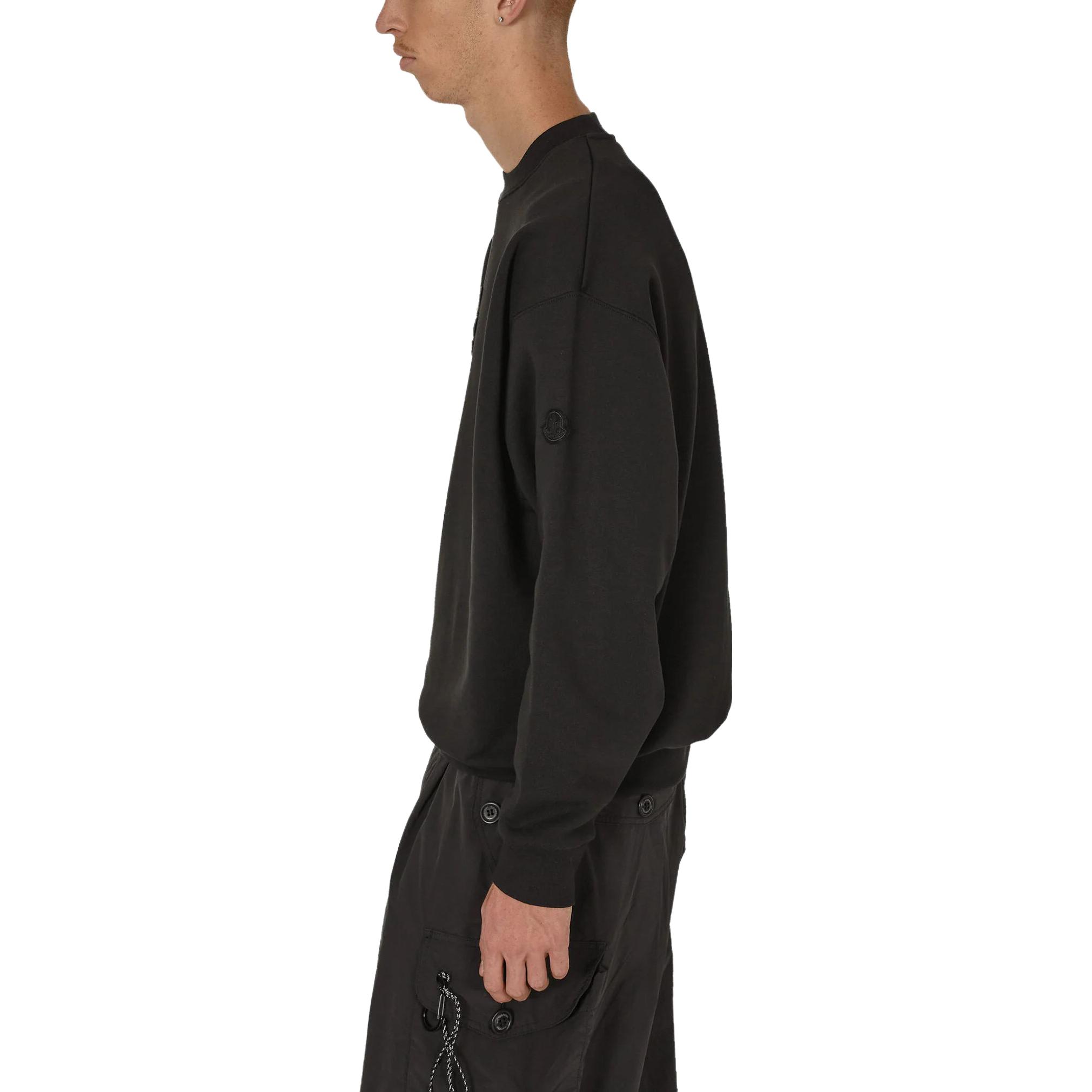 Shop Moncler Teddy Bear Cetakan Crewneck Pullover Slim Fit Sweatshirt. 8G00045809KX999