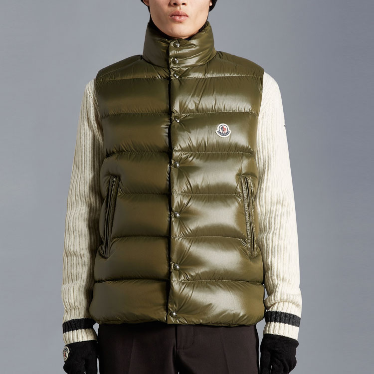 Shop 몽클레어 티브 유니섹스 다운 베스트 그린 - 솔리드 컬러 스탠드 칼라 H20911A0009668950833