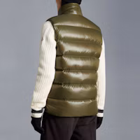 Purchase Moncler Tibb 男女款綠色羽絨背心 - 素色立領設計 H20911A0009668950833