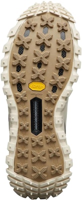 Moncler Trailgrip Beige White I109A4M00260M2671P00 Shop Moncler Trailgrip Beige White I109A4M00260M2671P00