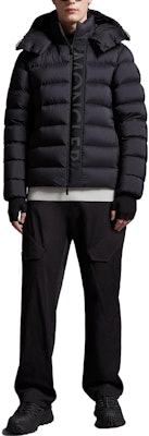 Moncler Ume Jaket Hitam Hooded - Kot Angsa Pendek Unisex Putih. I20911A00034596K7999 Lookbook Moncler Ume Jaket Hitam Hooded - Kot Angsa Pendek Unisex Putih. I20911A00034596K7999