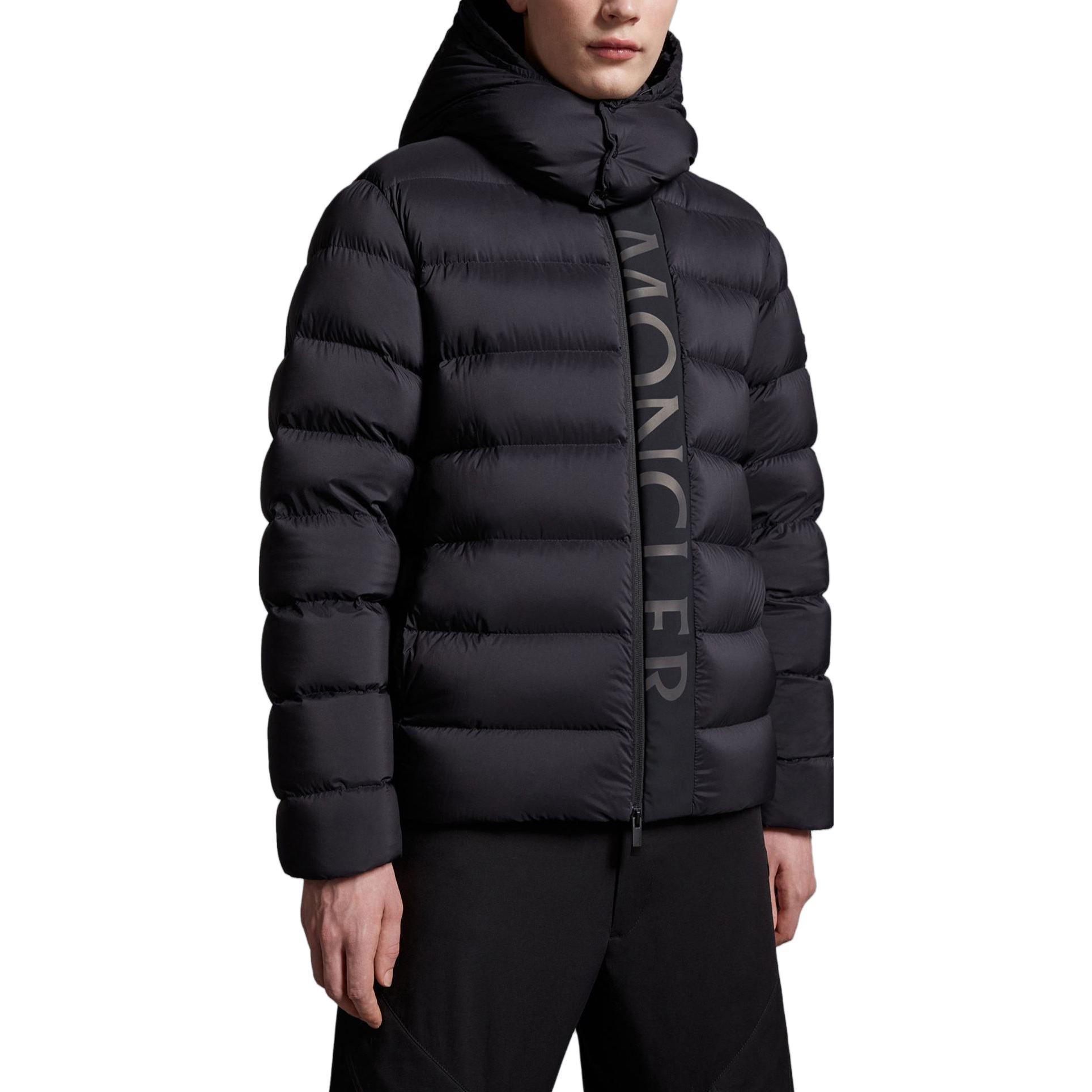 Shop Moncler Ume Jaket Hitam Hooded - Kot Angsa Pendek Unisex Putih. I20911A00034596K7999