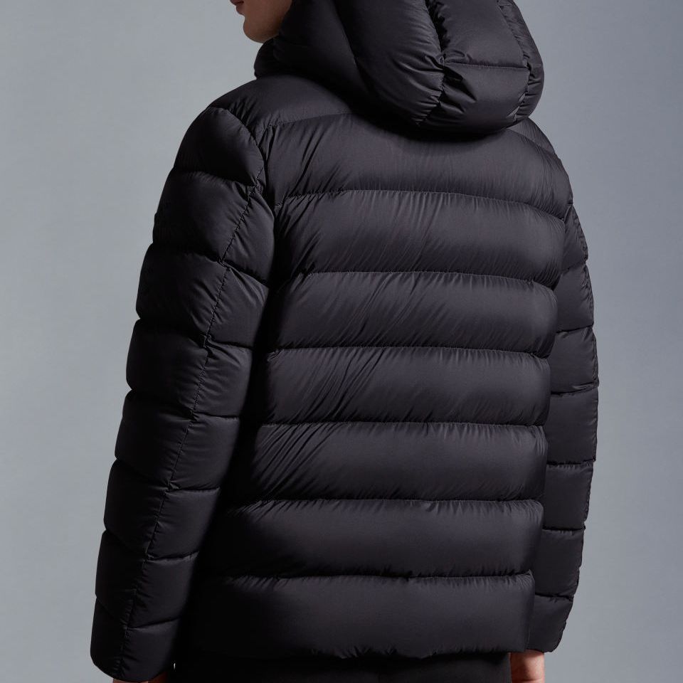 Details for Moncler Ume Jaket Hitam Hooded - Kot Angsa Pendek Unisex Putih. I20911A00034596K7999