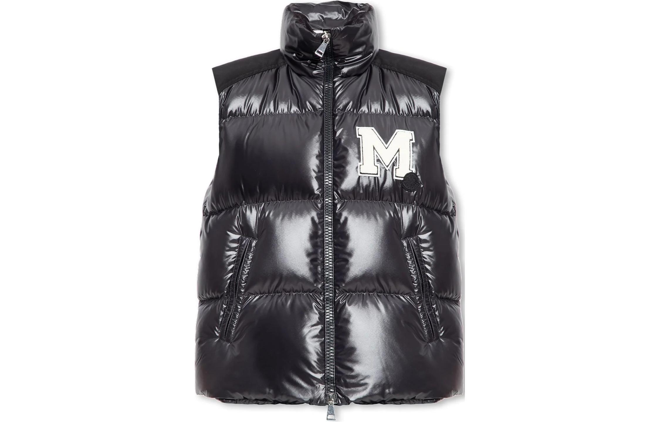 Moncler Unisex Down Jacket Matte Black with Logo Patch and Stand Collar. I20931A00017595ZJ999 圖 2