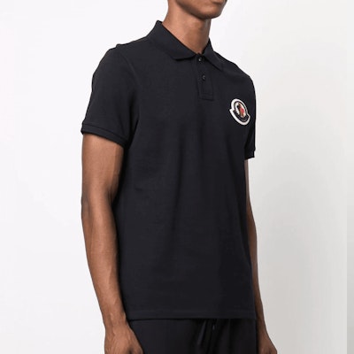 Polo Unisex Moncler con Logo Simple - Azul Marino. 8A000158455677X Shop Polo Unisex Moncler con Logo Simple - Azul Marino. 8A000158455677X
