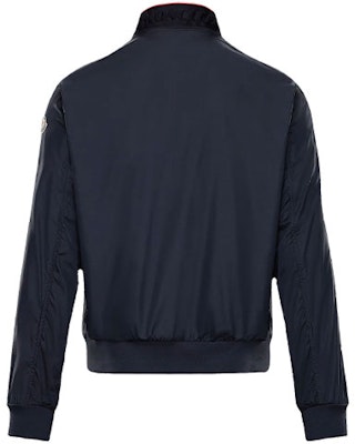 Moncler 深蓝色标志风衣夹克 G10911A7200068352775 Lookbook Moncler 深蓝色标志风衣夹克 G10911A7200068352775