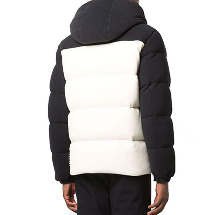 Purchase モンクレール メンズ ロゴプリント フード付きダウンジャケット - ブラック/ホワイト。 1A00084899HL 999