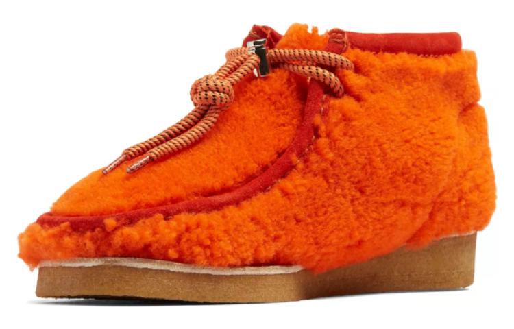 Lookbook Moncler x Clarks Originals Wallabee Boot 1952 Orange Shearling Oranye 26168835/H20924D00020M2281340