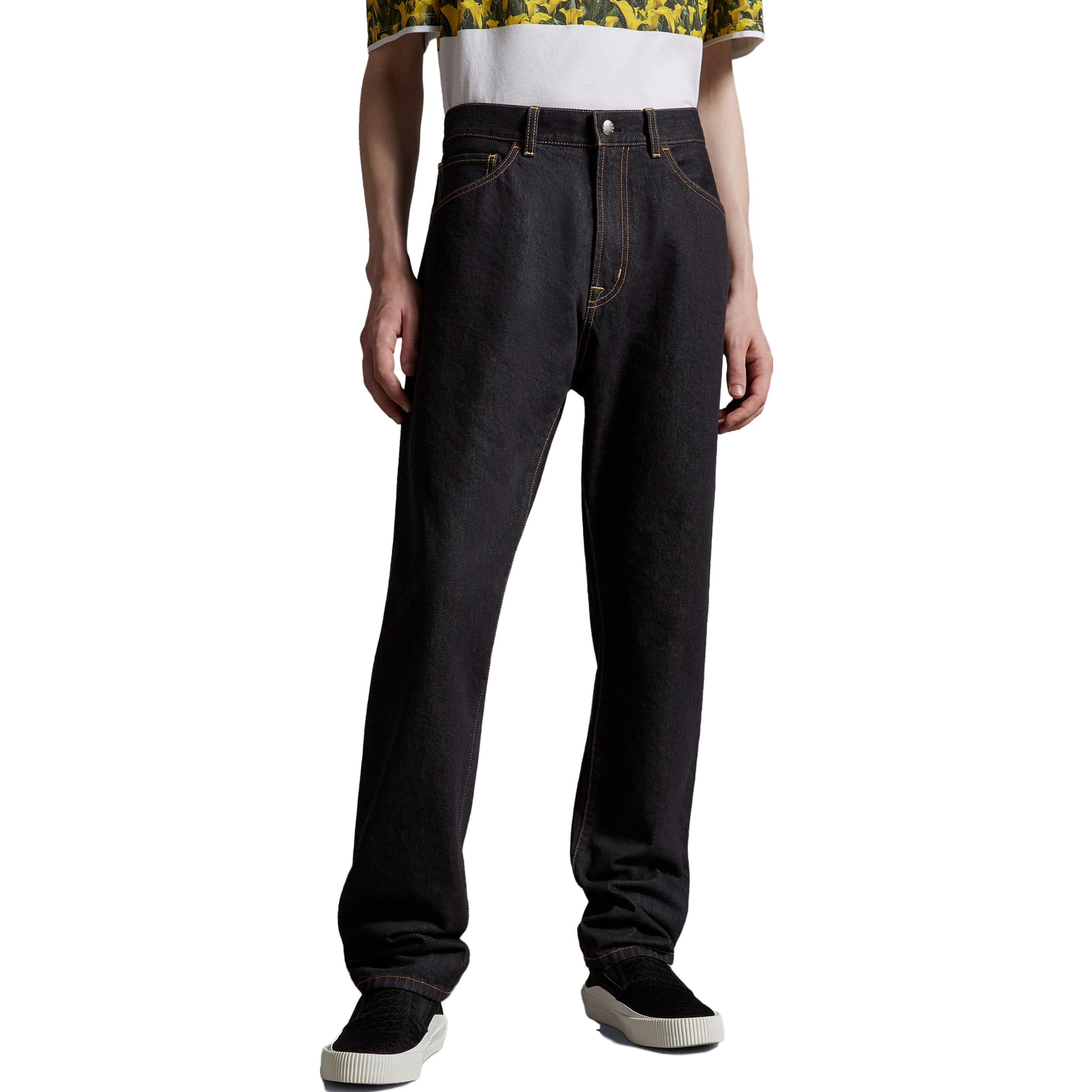 Shop Moncler x FRGMT 藤原浩联名黑色字母印花牛仔裤 男女同款 I209U2A00004M308777A