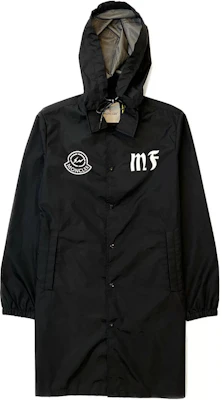 Moncler x FRGMT 藤原浩聯名黑色信件連帽羽絨外套。 E109U420005053558999 Buy Moncler x FRGMT 藤原浩聯名黑色信件連帽羽絨外套。 E109U420005053558999