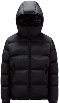 Moncler x FRGMT SS23 Jaket Puffer Hitam Logo Unisex Hoodie Kolaborasi. I209U1A00001M3235999 Order Moncler x FRGMT SS23 Jaket Puffer Hitam Logo Unisex Hoodie Kolaborasi. I209U1A00001M3235999
