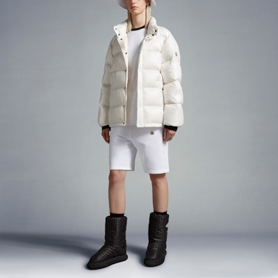 Moncler x FRGMT SS23 男女同款抽繩徽標休閒短褲 白色 I209U8H00003M2372001 Lookbook Moncler x FRGMT SS23 男女同款抽繩徽標休閒短褲 白色 I209U8H00003M2372001