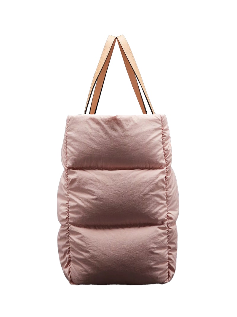 Order 몽클레르 x JW 앤더슨 핑크 다운토트백
