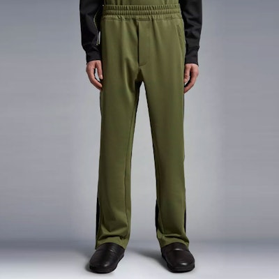 Moncler x JW Anderson SS23 Colorblock Knit Joggers in Army Green. I109E8H00001M2683999 Purchase Moncler x JW Anderson SS23 Colorblock Knit Joggers in Army Green. I109E8H00001M2683999