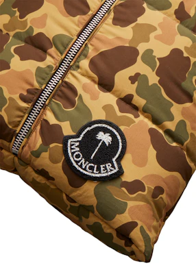 モンクレール x パーム・エンジェルス キルティング コットン ショルダーバッグ カモフラージュ柄 Lookbook モンクレール x パーム・エンジェルス キルティング コットン ショルダーバッグ カモフラージュ柄