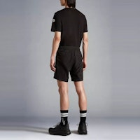 Moncler x 蜘蛛人 SS22 黑色抽繩男士休閒標誌短褲. H20912C0000253326999 Shop Moncler x 蜘蛛人 SS22 黑色抽繩男士休閒標誌短褲. H20912C0000253326999