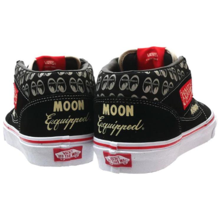 Lookbook MOONEYES x Vans Half Cab 'Hitam' VN000DZ3Y28