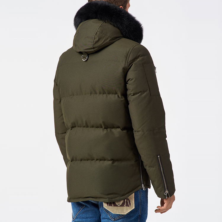 Shop Moose Knuckles 3Q 男女同款军绿色羽绒服 MK2228M3Q-775