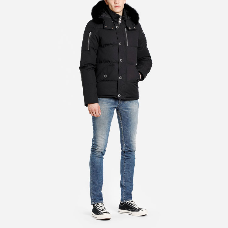 Shop Moose Knuckles 3Q男女款连帽短款羽绒服纯色外套. MK2228M3Q-291