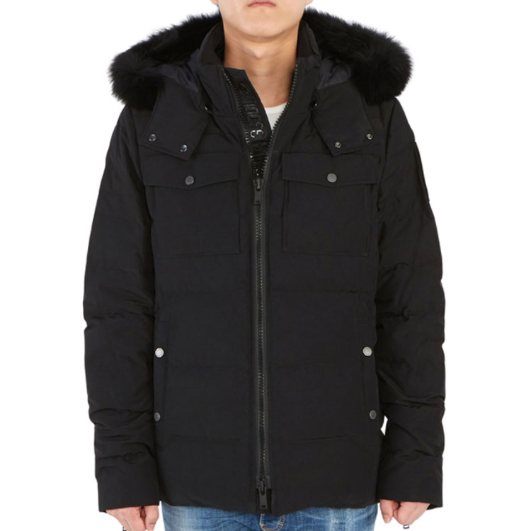 Details for Moose Knuckles Jaket Panjang Lengan Basic Down dengan Desain Logo Subtil. M30MJ176-291